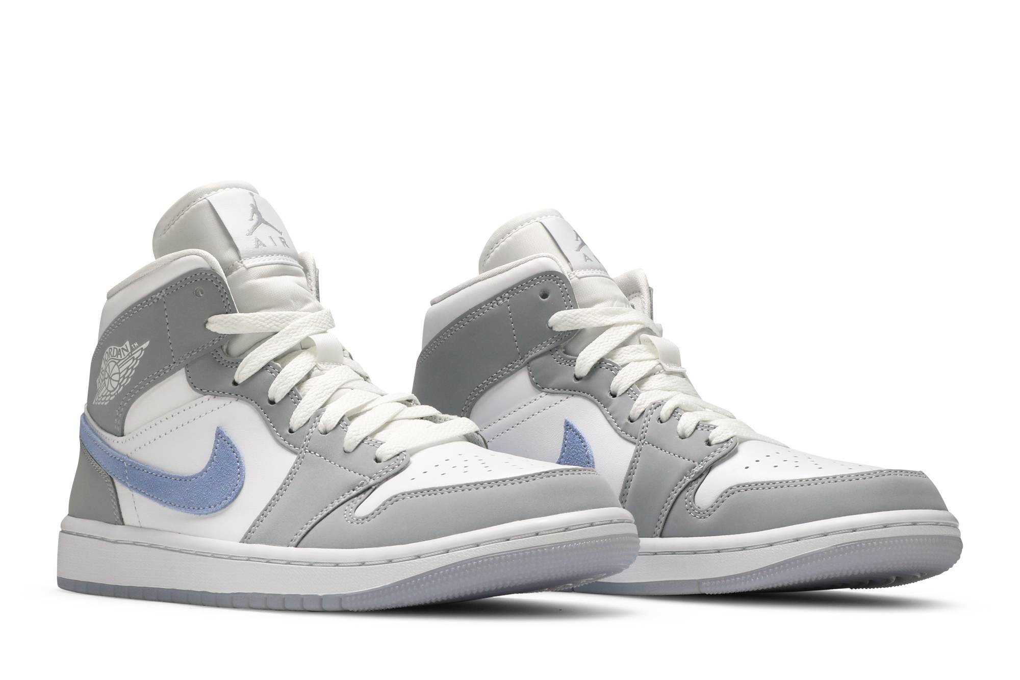 women-air-jordan-1-mid-frosty-bq6472-105-ioebm.jpeg