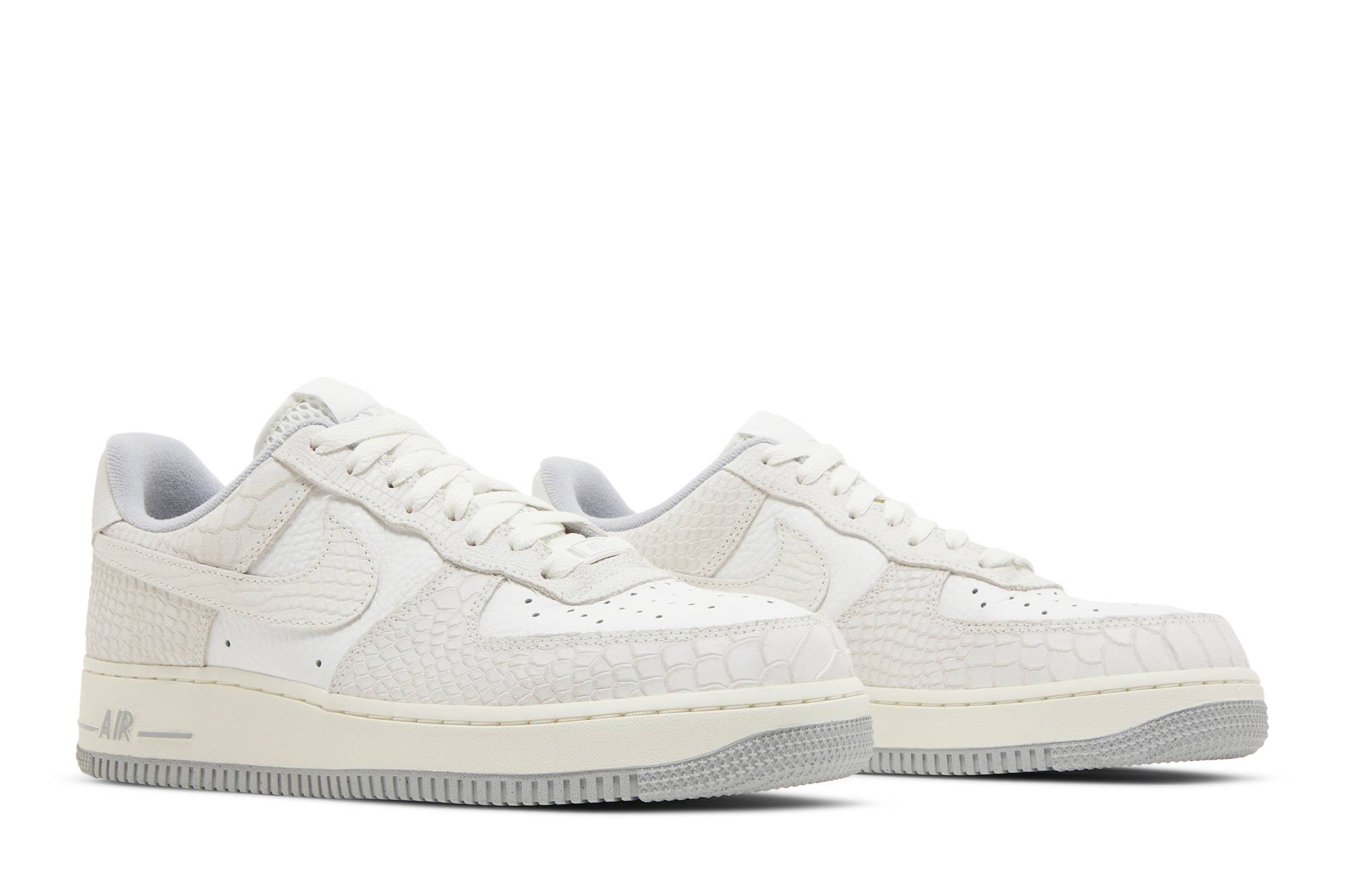 women-nike-air-force-1-low-white-python-dx2678-100-lxxds.jpeg