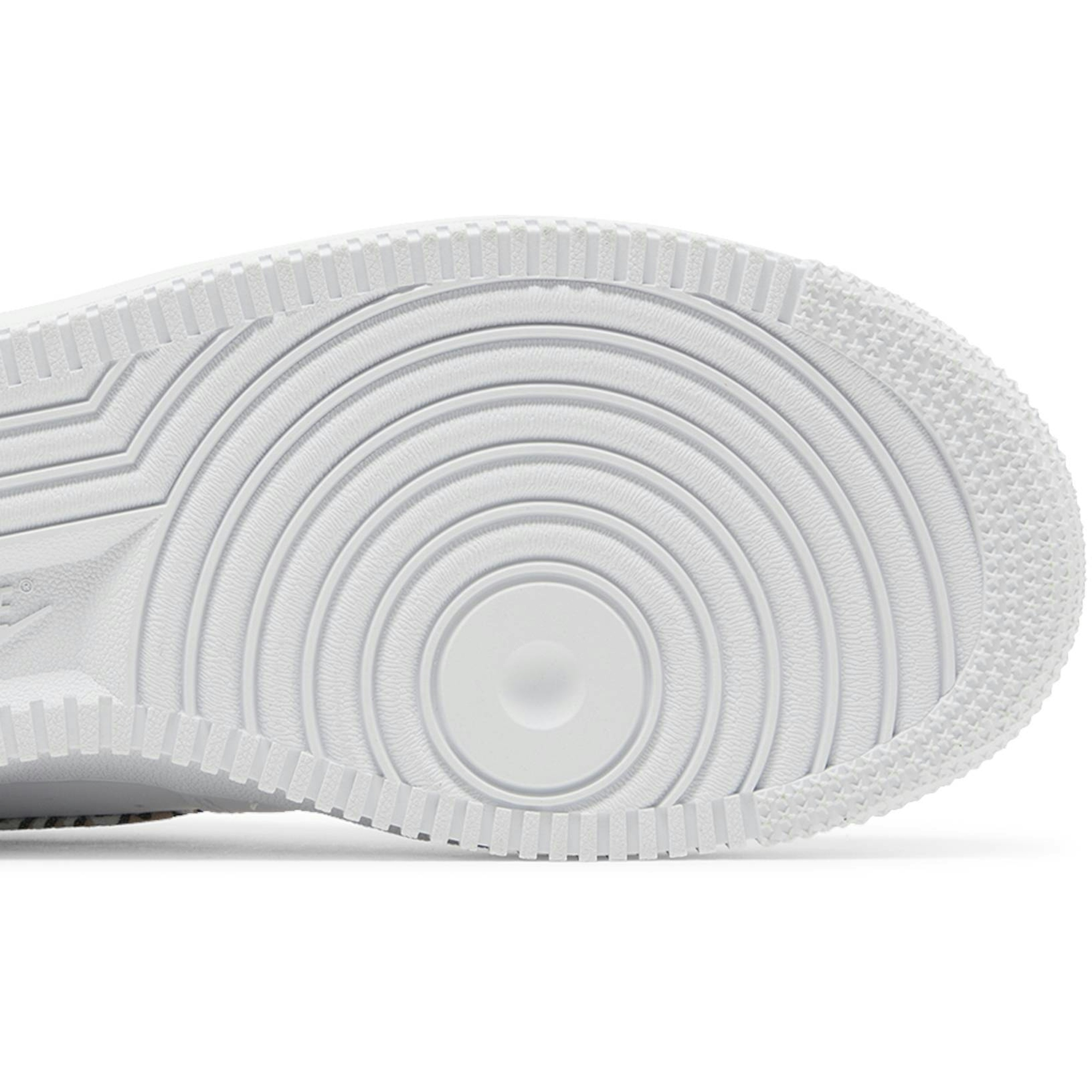 women-nike-air-force-1-lx-united-in-victory-white-dz2709-100-nicesnk-wwfk1.jpeg