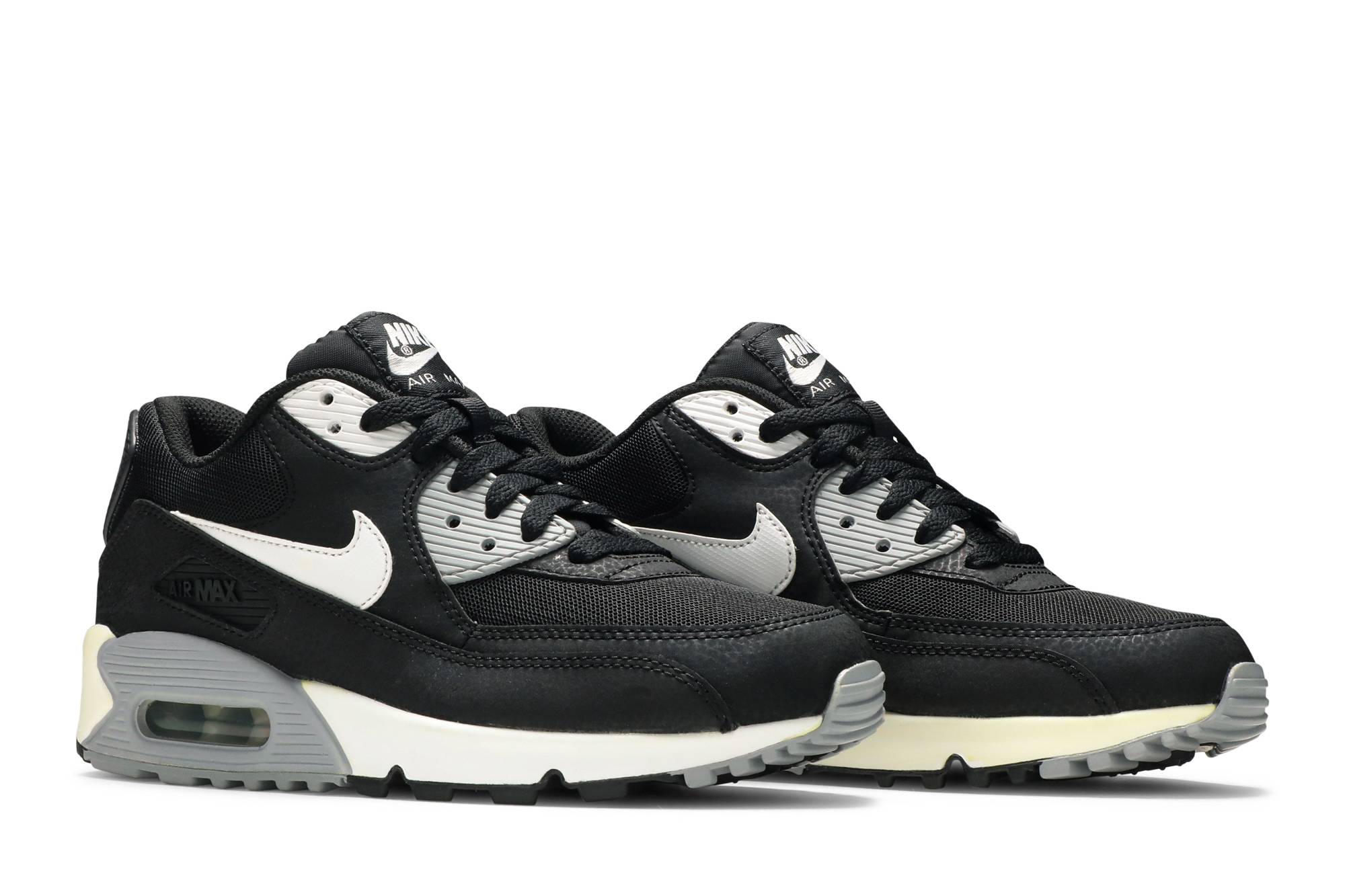 women-nike-air-max-90-essential-black-wolf-grey-616730-012-whiue.jpeg
