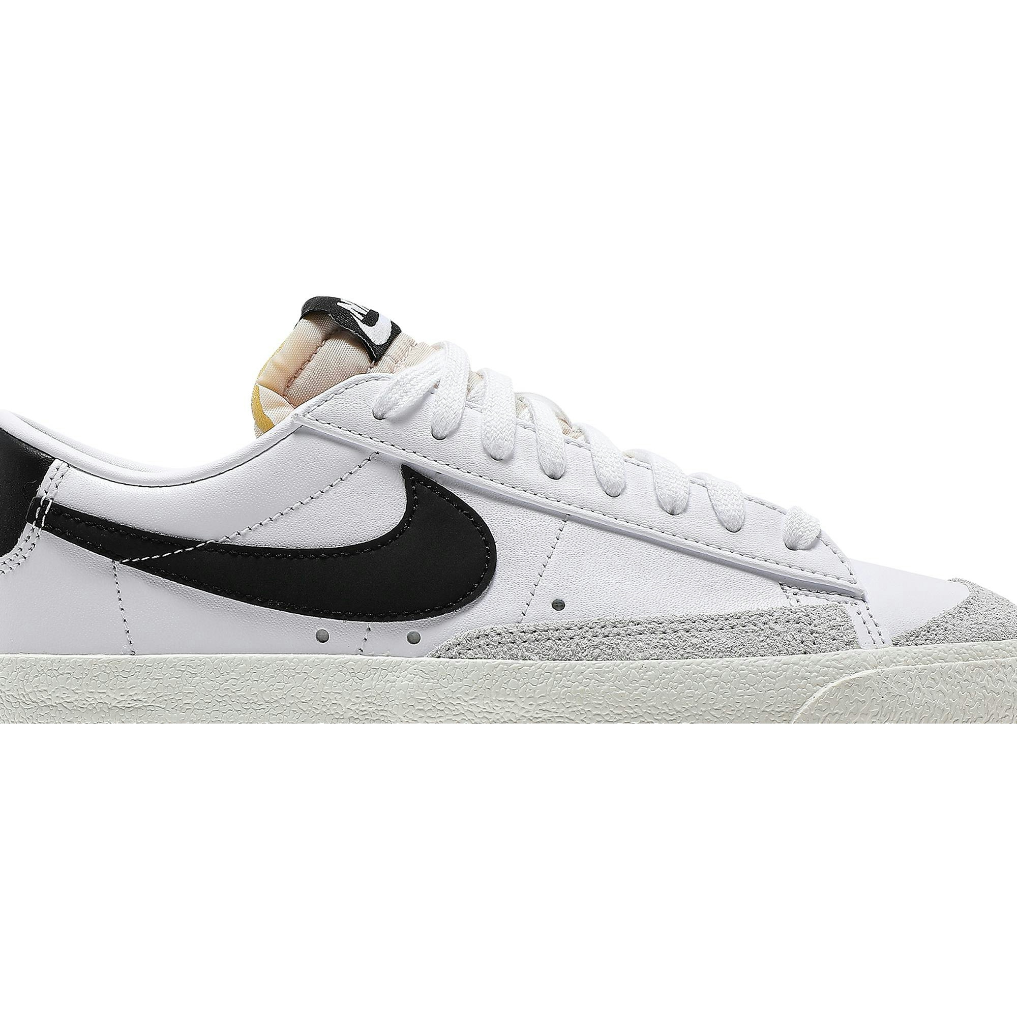 women-nike-blazer-low-77-white-black-dc4769-102-3mhzj.jpeg