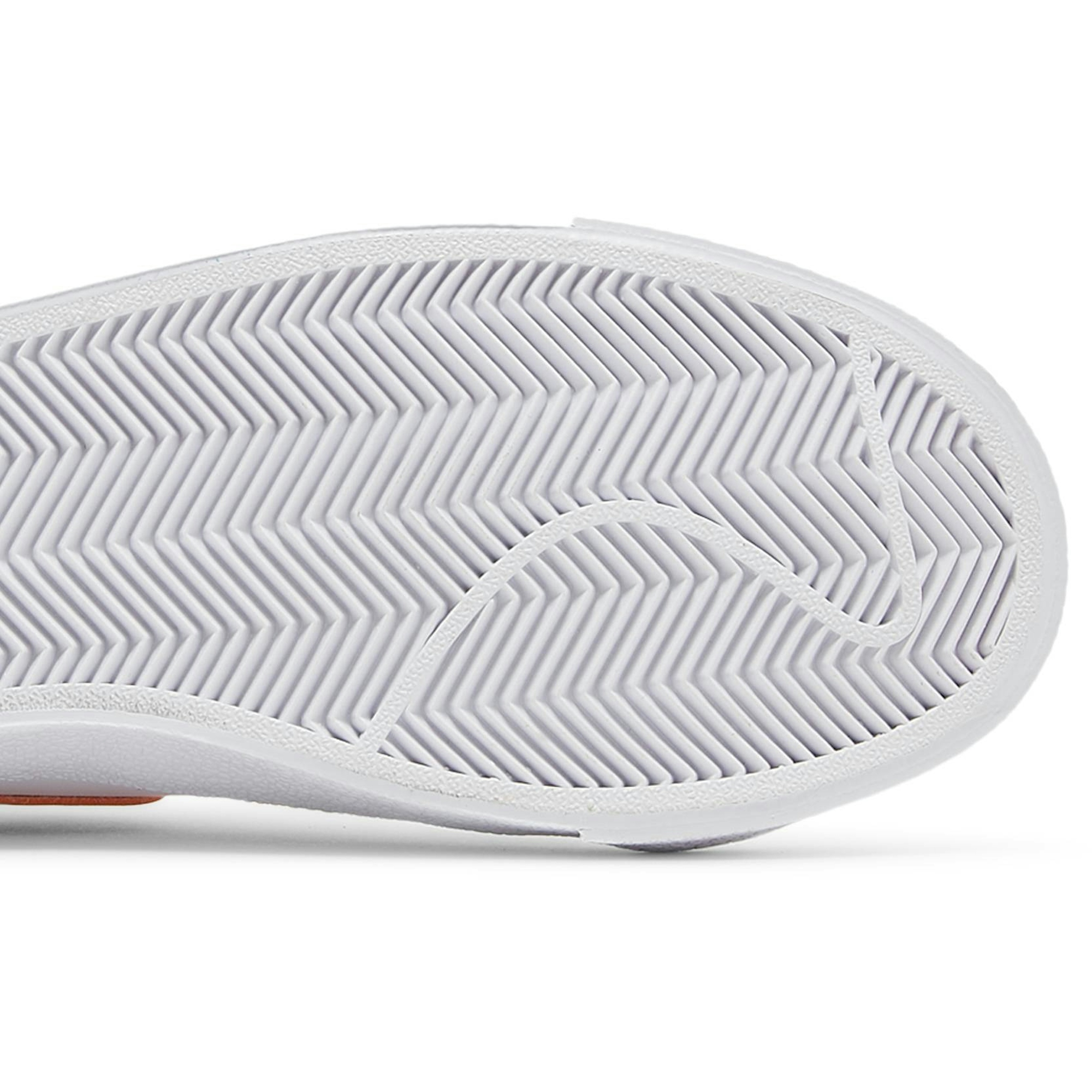 women-nike-blazer-low-77-white-orange-dc4769-105-2le7s.jpeg