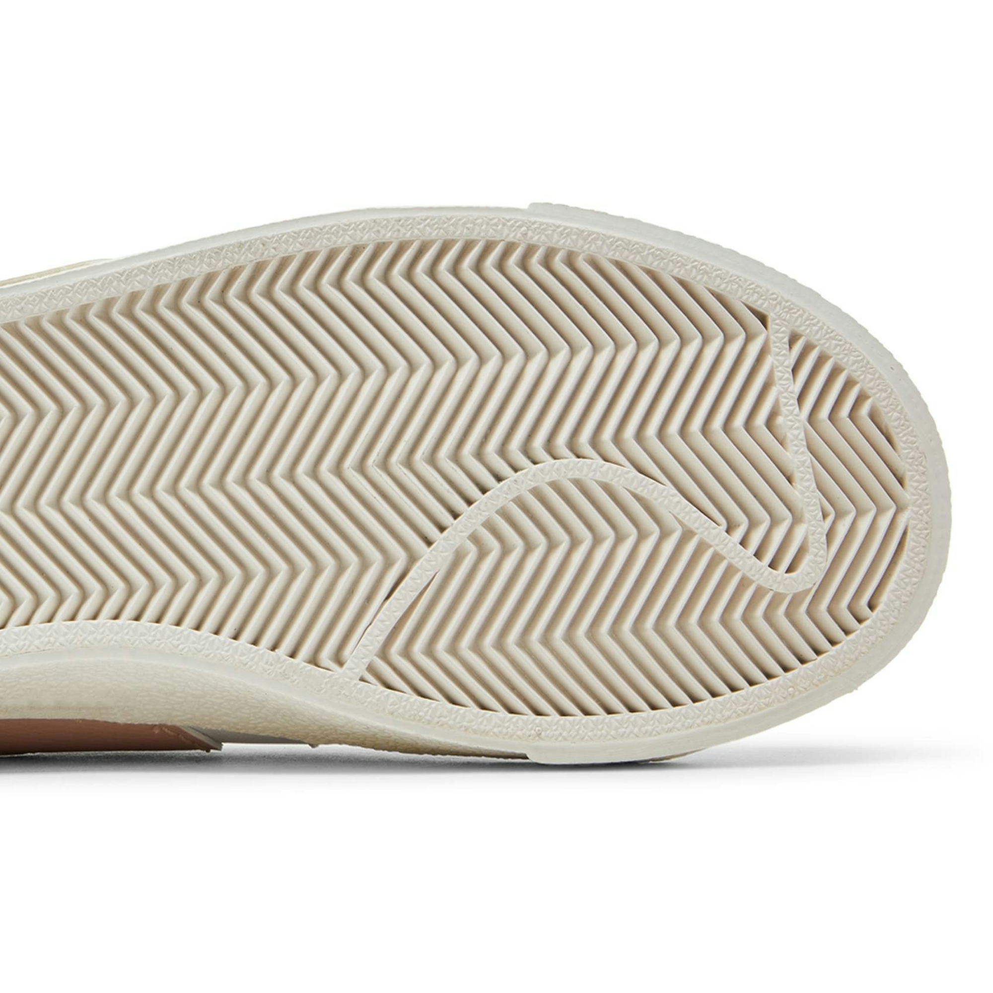 women-nike-blazer-low-jumbo-white-pink-dq1470-102-ulbfe.jpeg