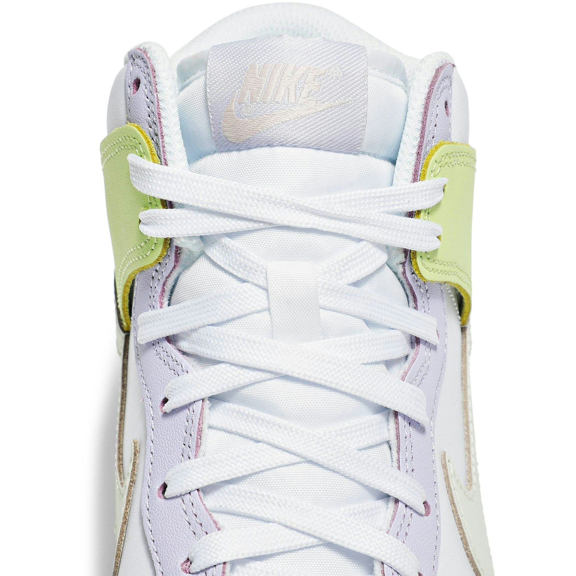 women-nike-dunk-high-cashmere-dd1869-108-zvevs.jpeg