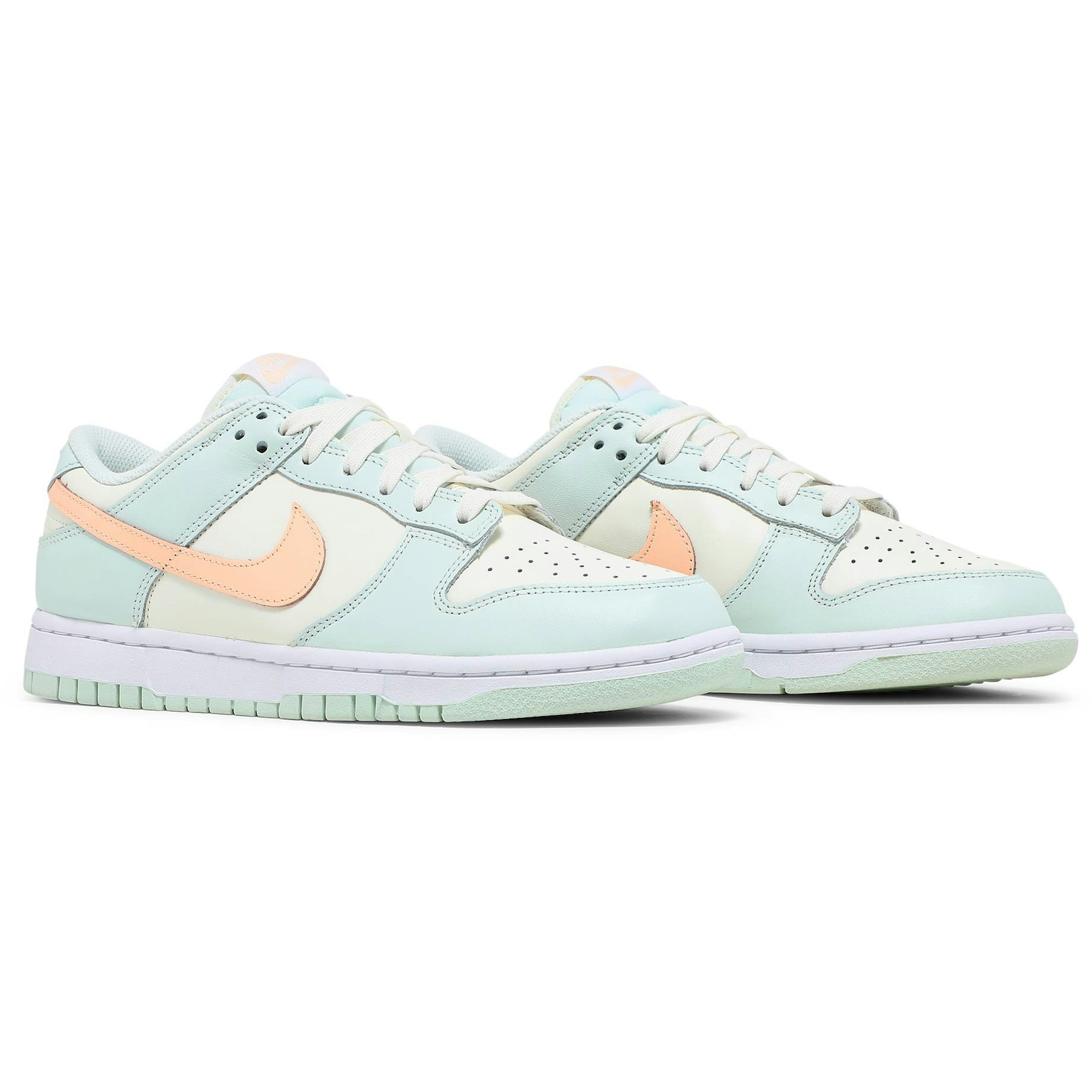 women-nike-dunk-low-barely-green-dd1503-104-nmqgg.jpeg