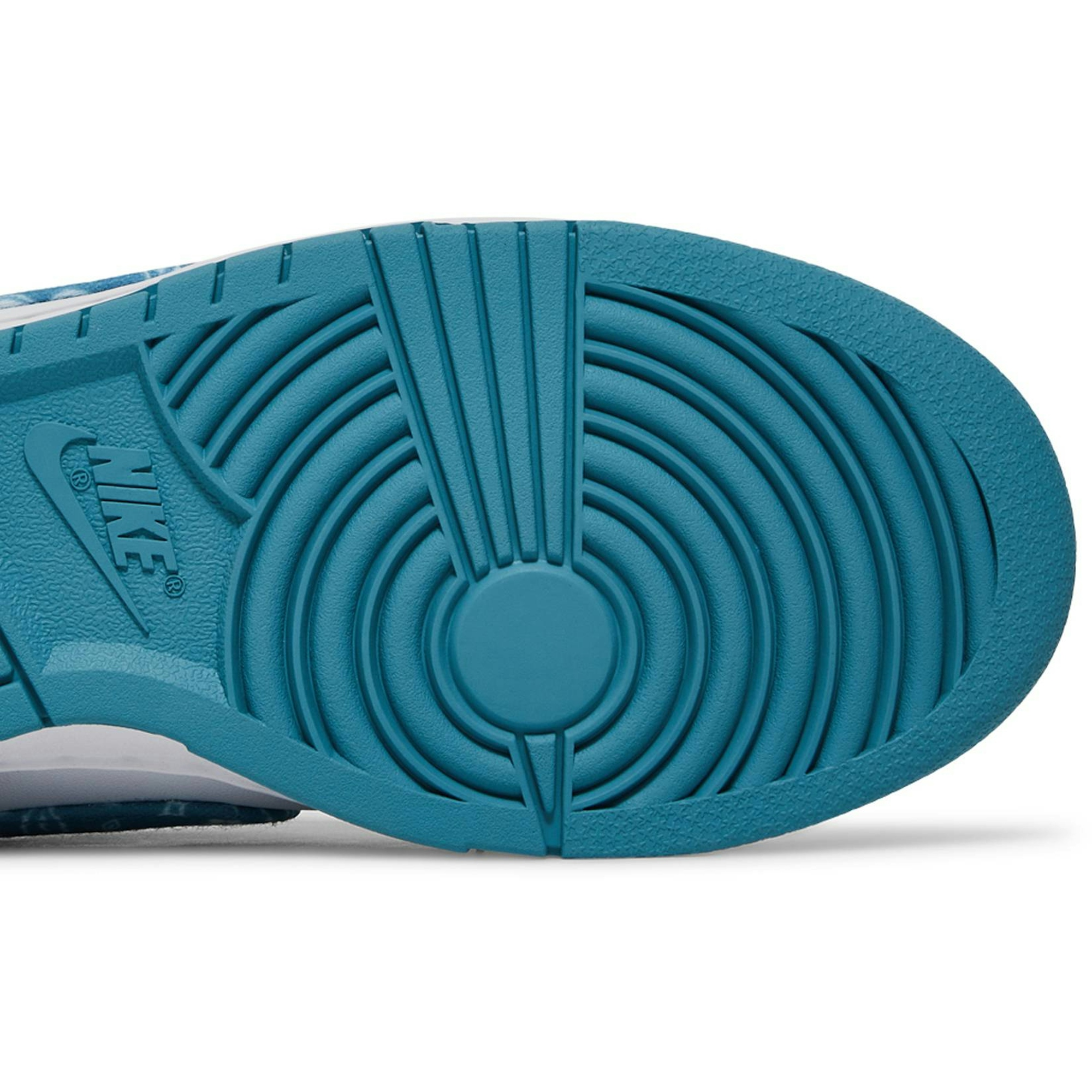 women-nike-dunk-low-blue-paisley-dh4401-101-ujtka.jpeg