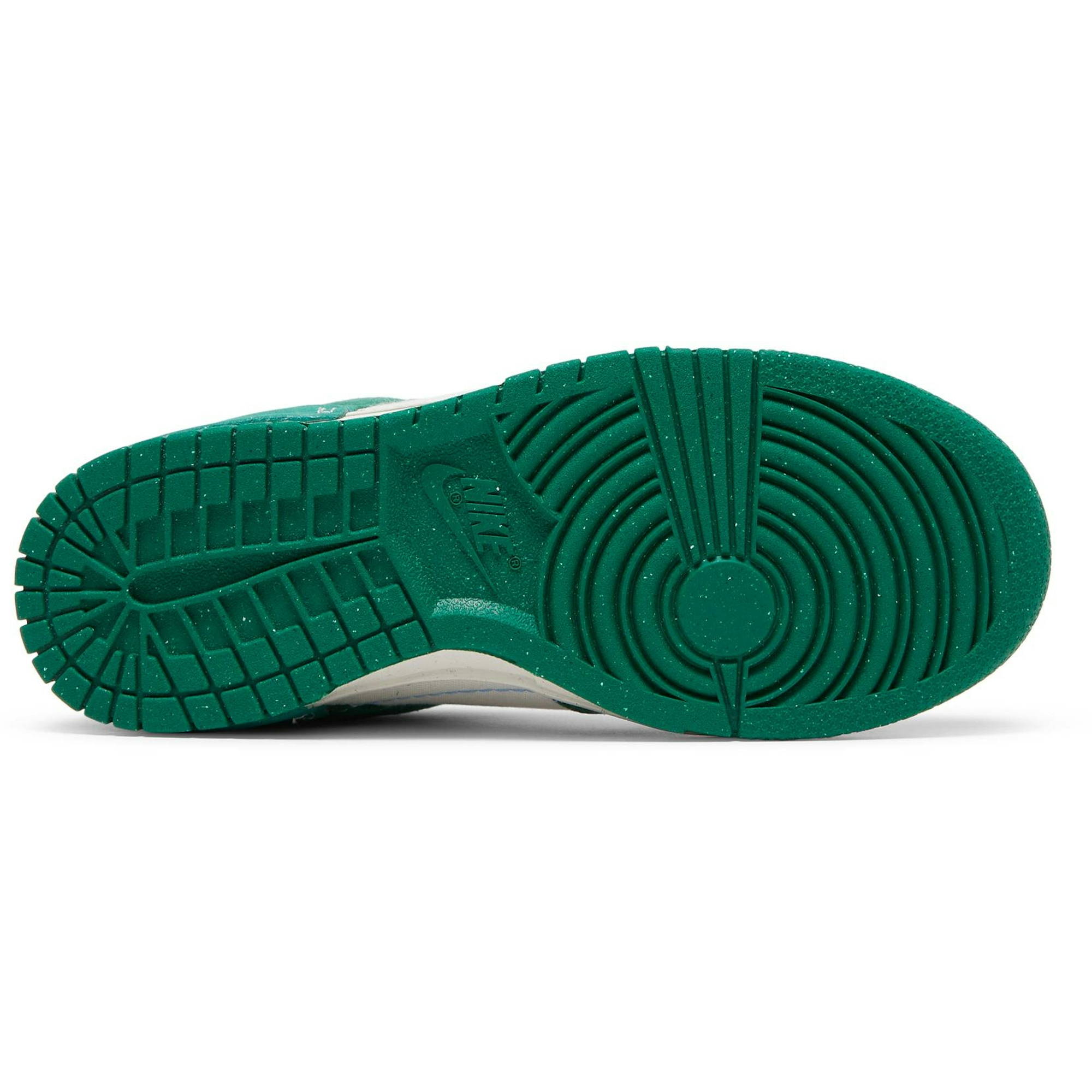 women-nike-dunk-low-disrupt-2-malachite-dh4402-001-qxe0f.jpeg