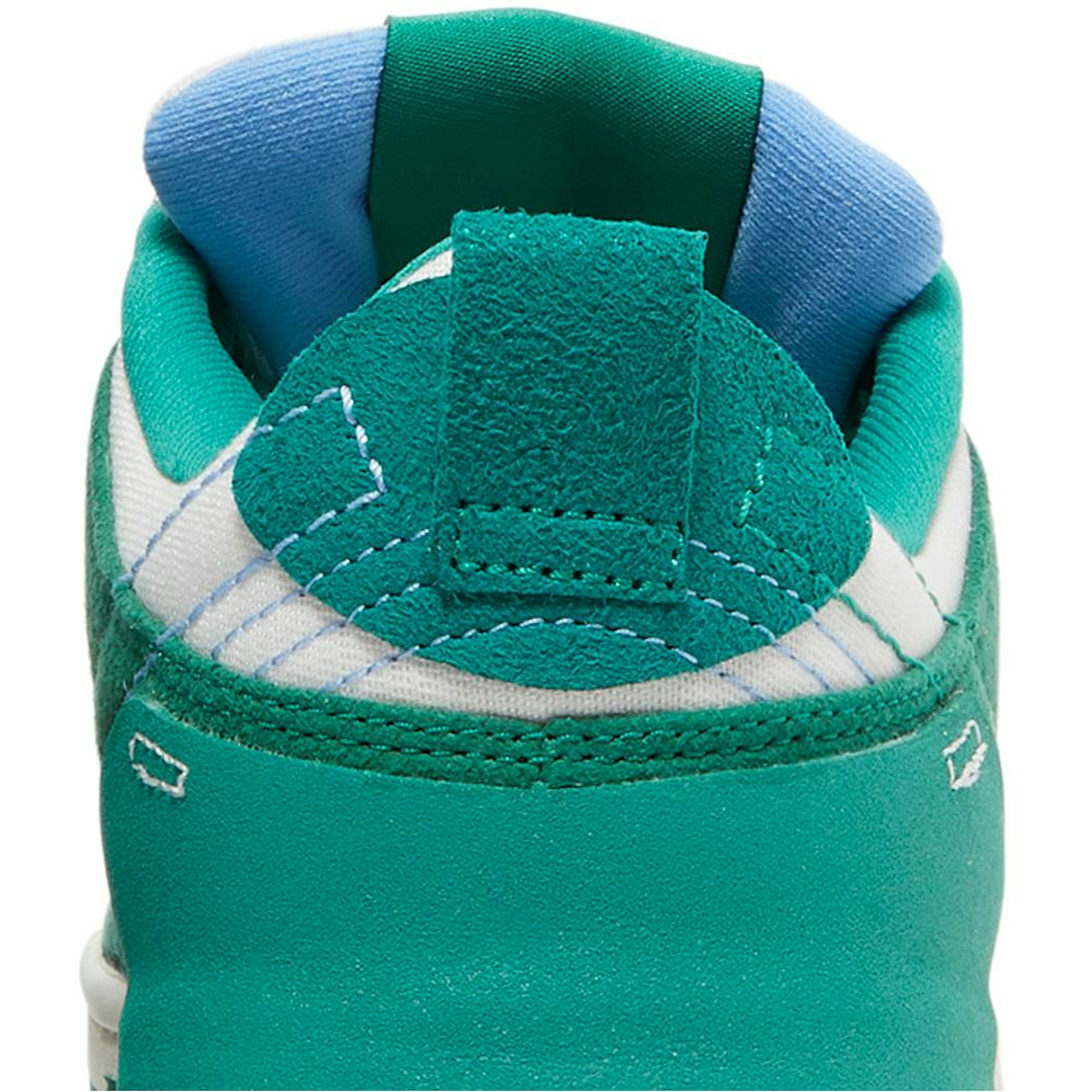 women-nike-dunk-low-disrupt-2-malachite-dh4402-001-wouj6.jpeg