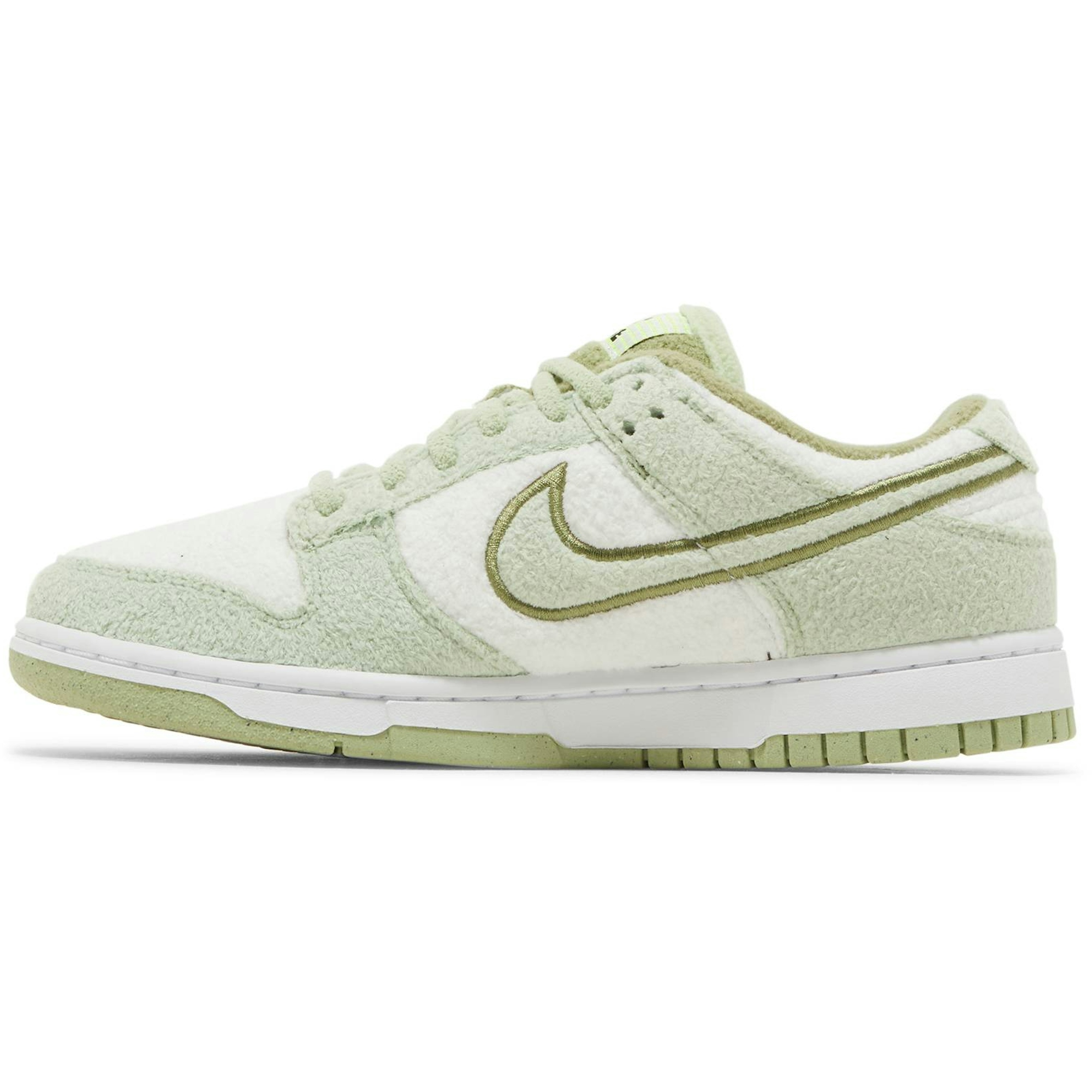 women-nike-dunk-low-fleece-honeydew-dq7579-300-emgiz.jpeg