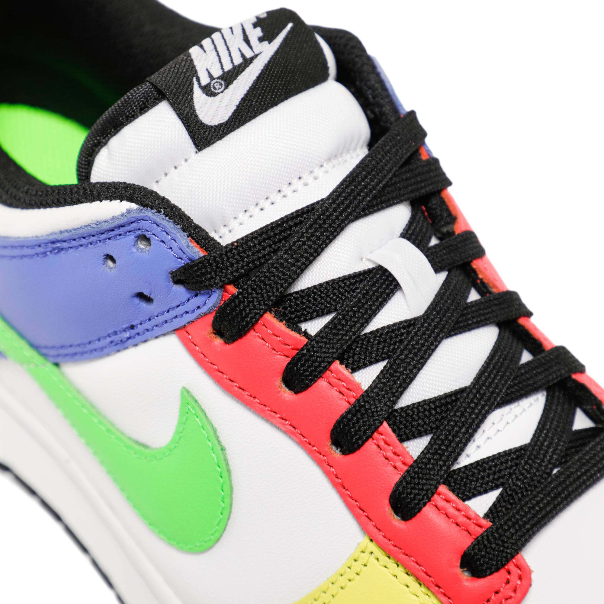 women-nike-dunk-low-green-strike-dd1503-106-oy71t.jpeg