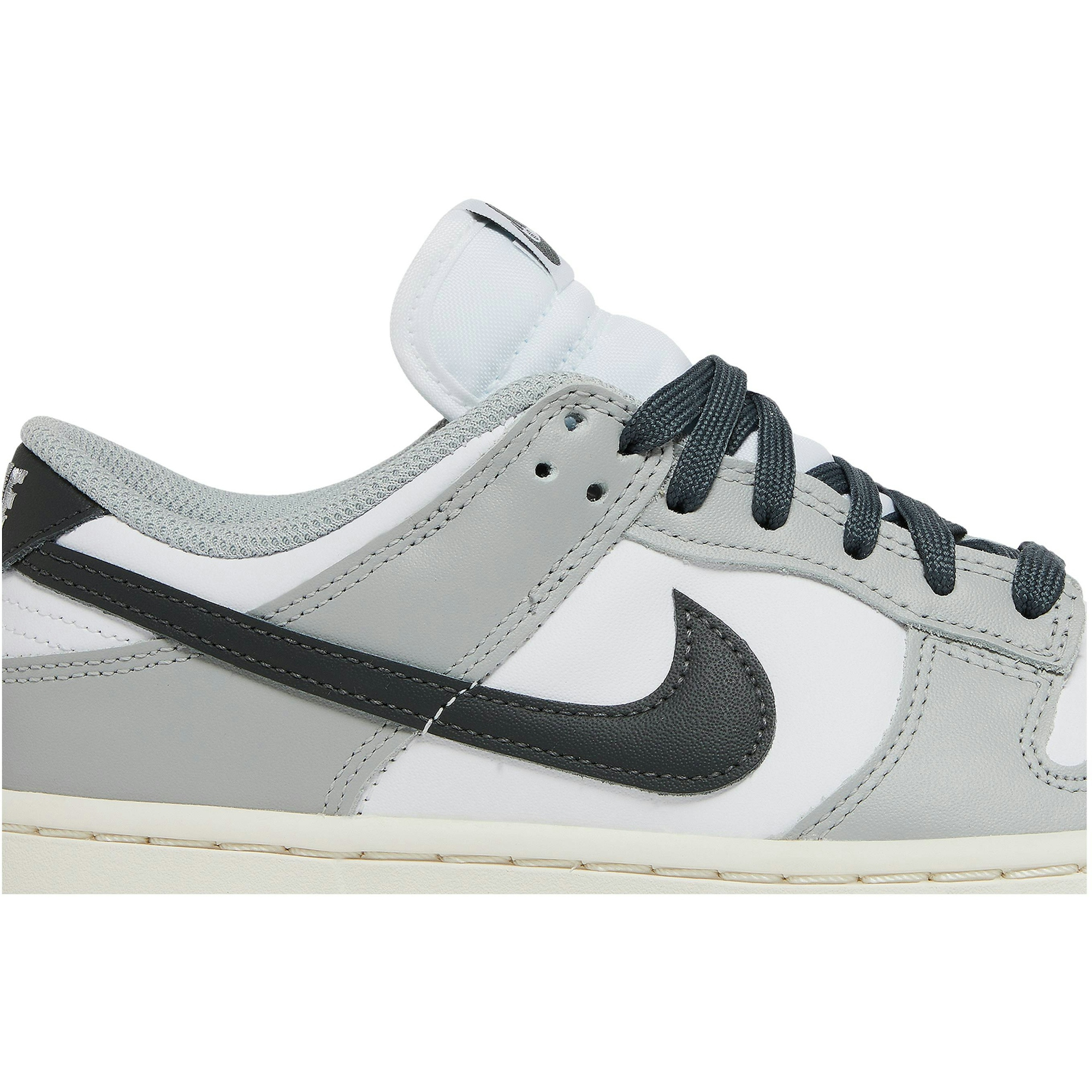 women-nike-dunk-low-light-smoke-grey-dd1503-117-rnfzz.jpeg