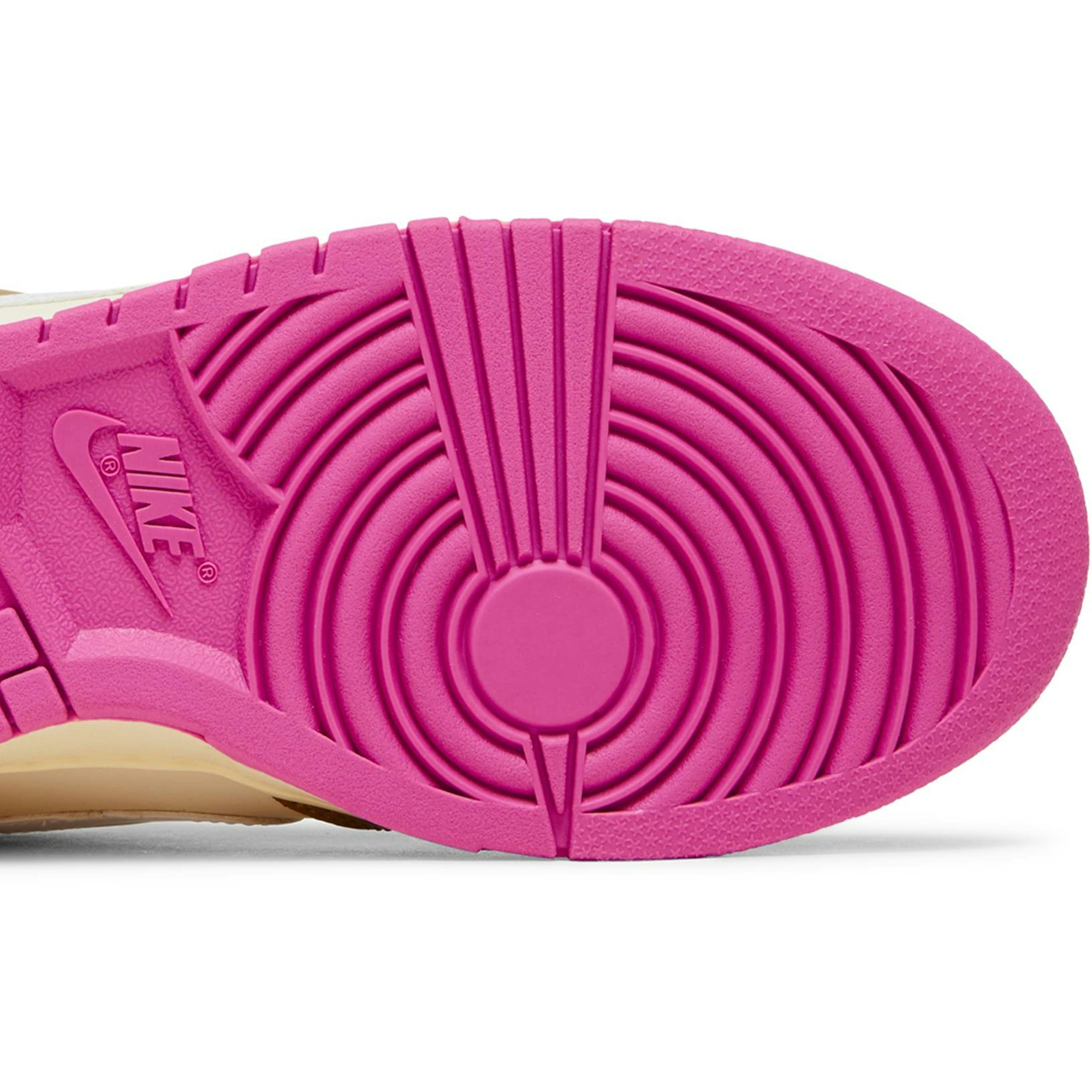 women-nike-dunk-low-se-dance-bronzine-pink-fd8683-700-nicesnk-oyz2s.jpeg