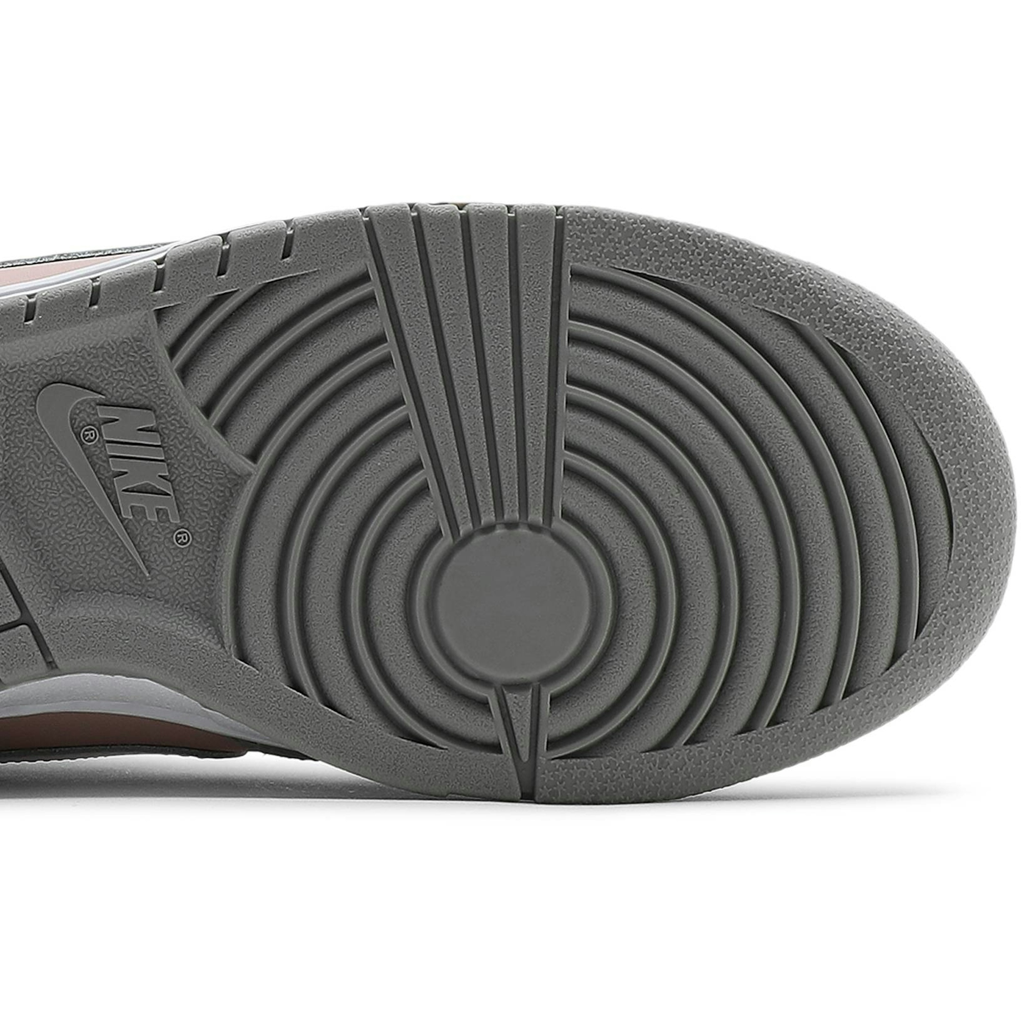 women-nike-dunk-low-soft-grey-pink-dm8329-600-nicesnk-dol8m.jpeg
