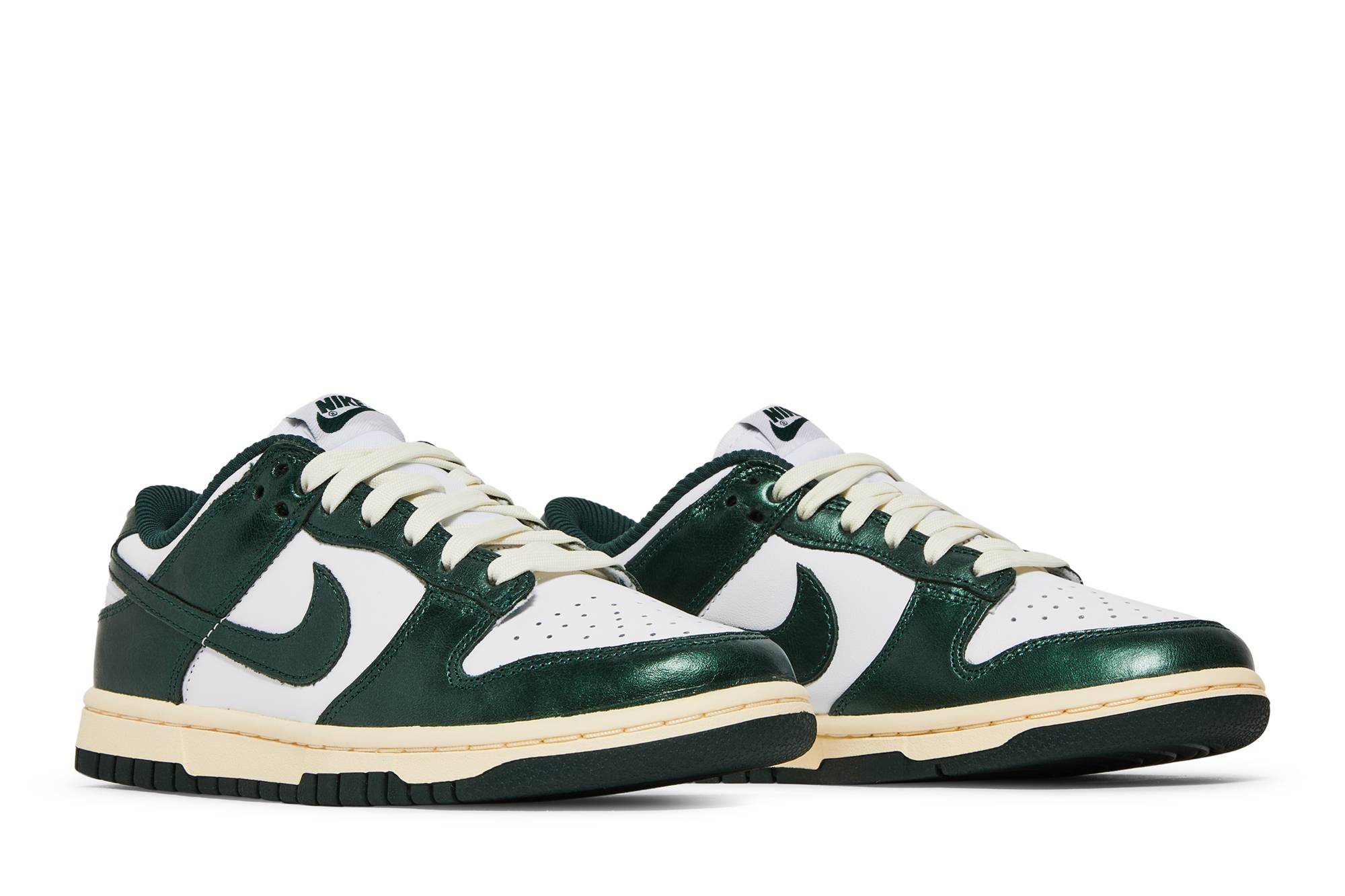 women-nike-dunk-low-vintage-green-dq8580-100-qvrf2.jpeg