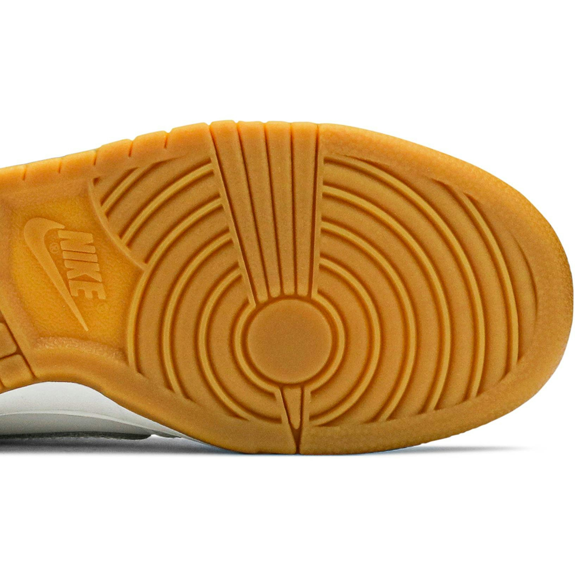 women-nike-dunk-low-white-gum-311369-100-y8iud.jpeg