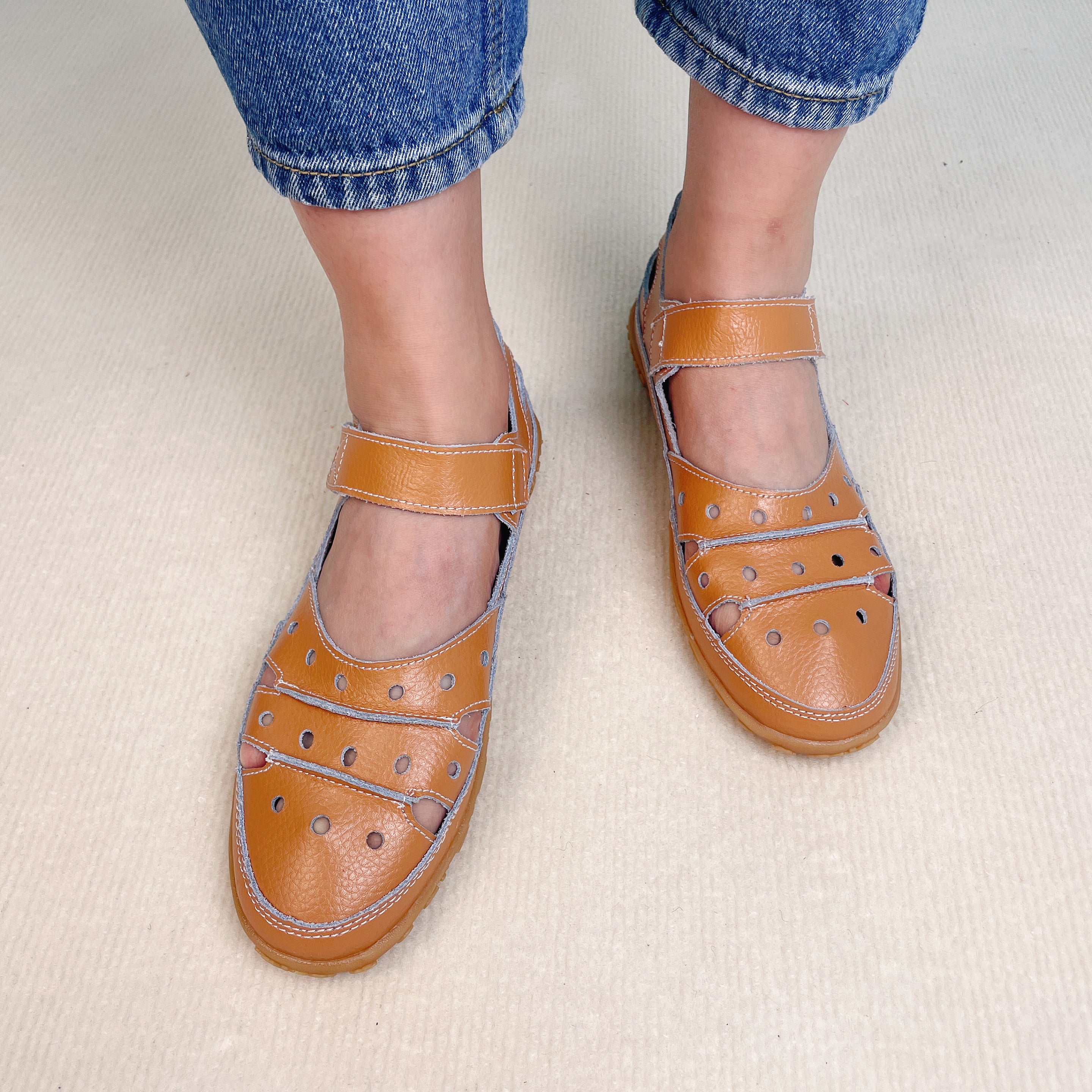 Stride Harmony Hollow Hook Flat Sandals - Image 10