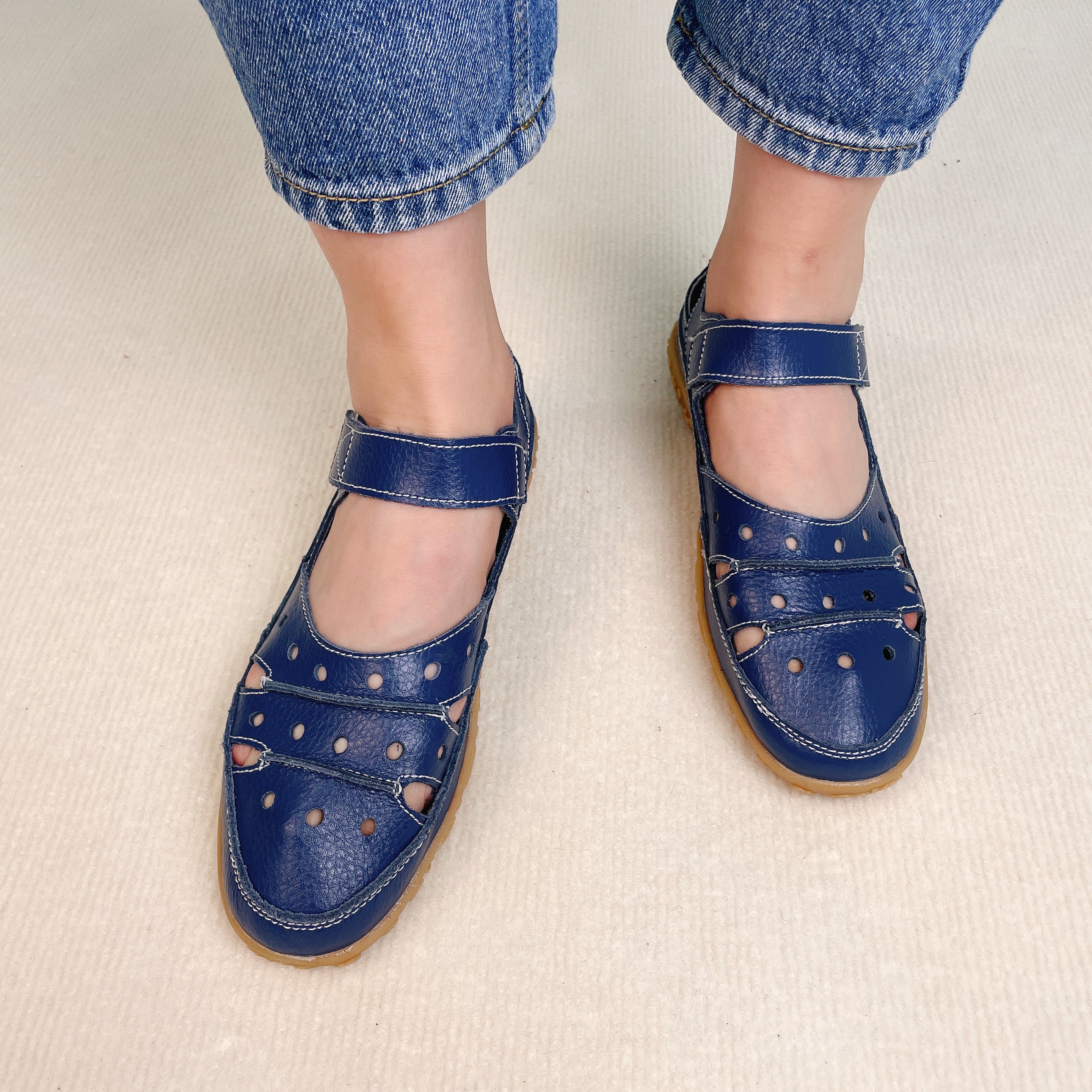 Stride Harmony Hollow Hook Flat Sandals - Image 9