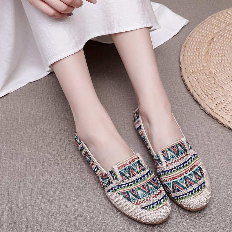 2023 Spring and Summer Cloth Shoes Women's Flat-heeled Shallow Mouth Slip-on Lazy Mother Shoes - Image 3
